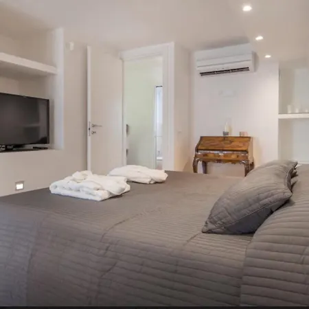 Appartement Luxury Attic With Private Pool